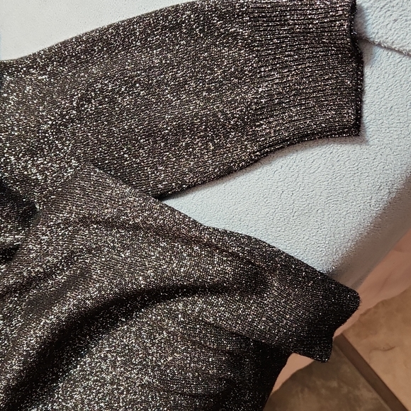 Sweater - Picture 5 of 8